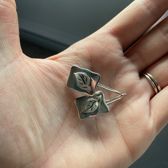 Rare Vintage Sterling Silver Earrings​​​​​​​​ - Picture 9 of 12